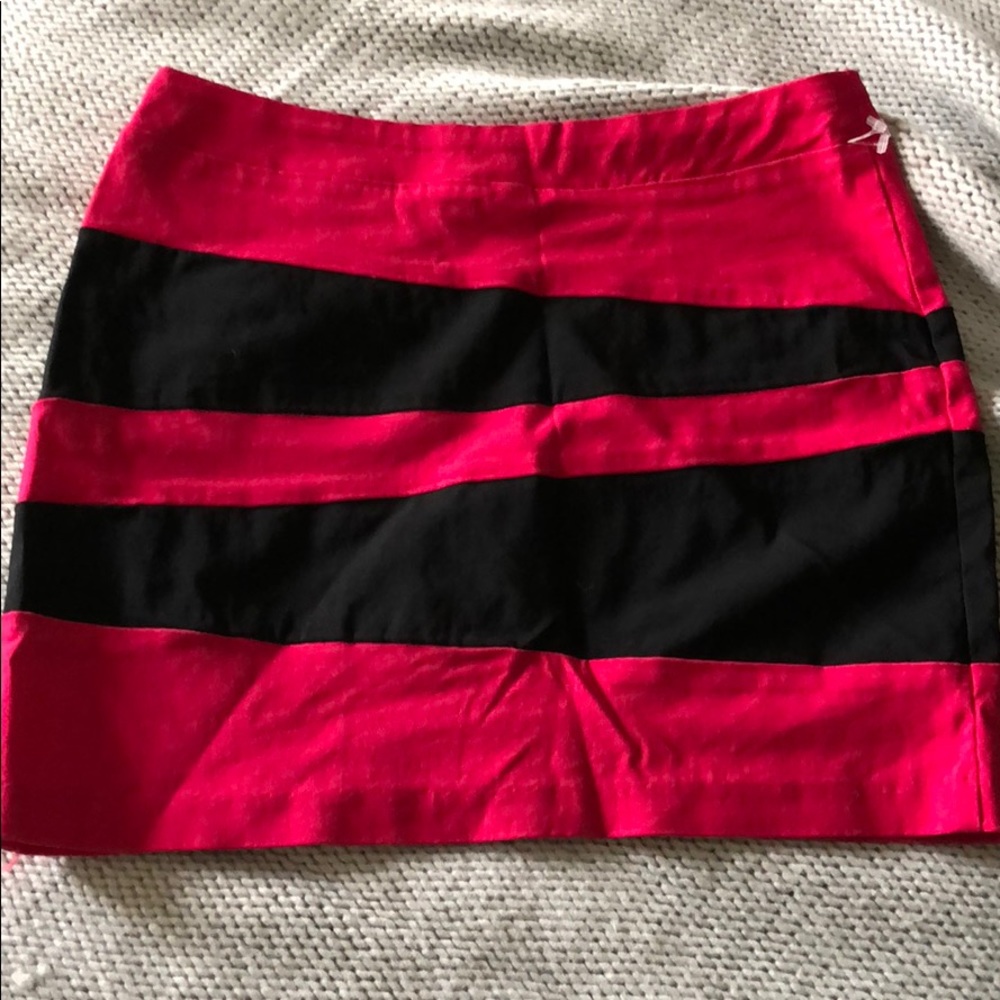 🌻5 for $25🌻 NWOT Striped Mini Skirt